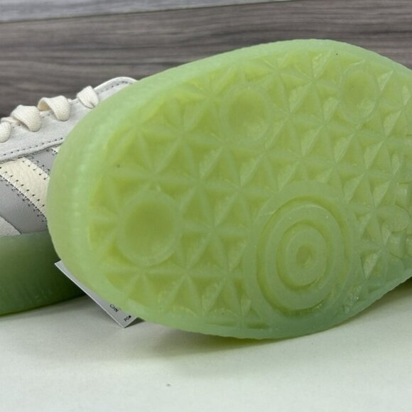 Adidas Sambae W (Cream/Mint Green). Brand New. Womens Size: 6 - Picture 7 of 8